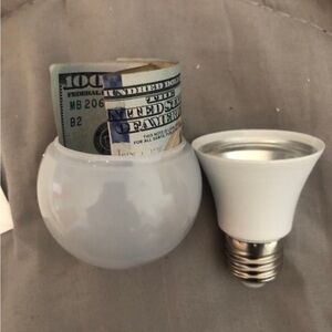 Secret Stash Light Bulb Safe